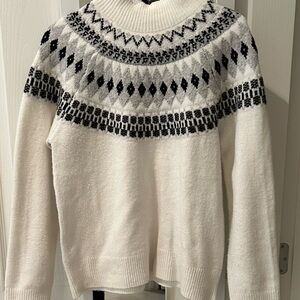 Women’s white, silver and Black Patterned Sweater